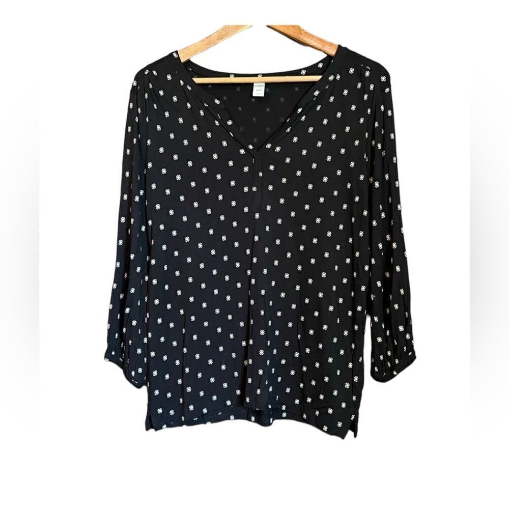 3 for $30! Old navy patterned blouse‎